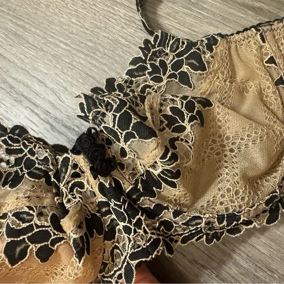 Floral Nude Bra 34DD - Picture 5 of 5